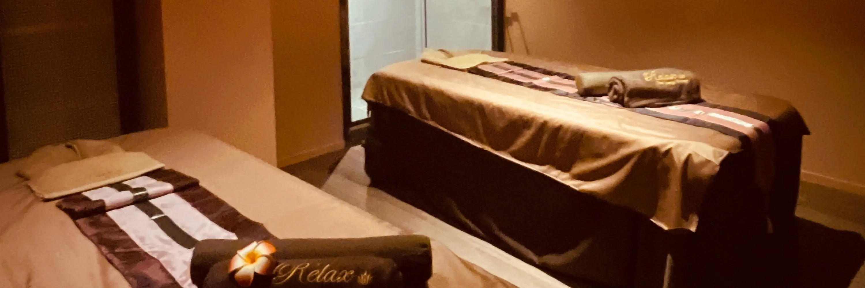 Relax (Deluxe Spa & Wellness) | 泰式按摩&水疗体验 | 正宗古法泰式按摩 | 香薰推油 | 足部按摩 |
